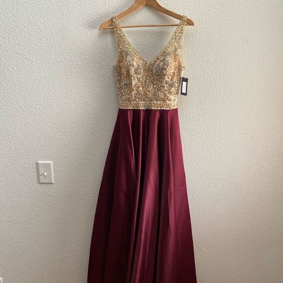 Dress District Annaby Two Tone Heavy Beaded Homecoming Formal Dress XS NWT $330 - Picture 1 of 6
